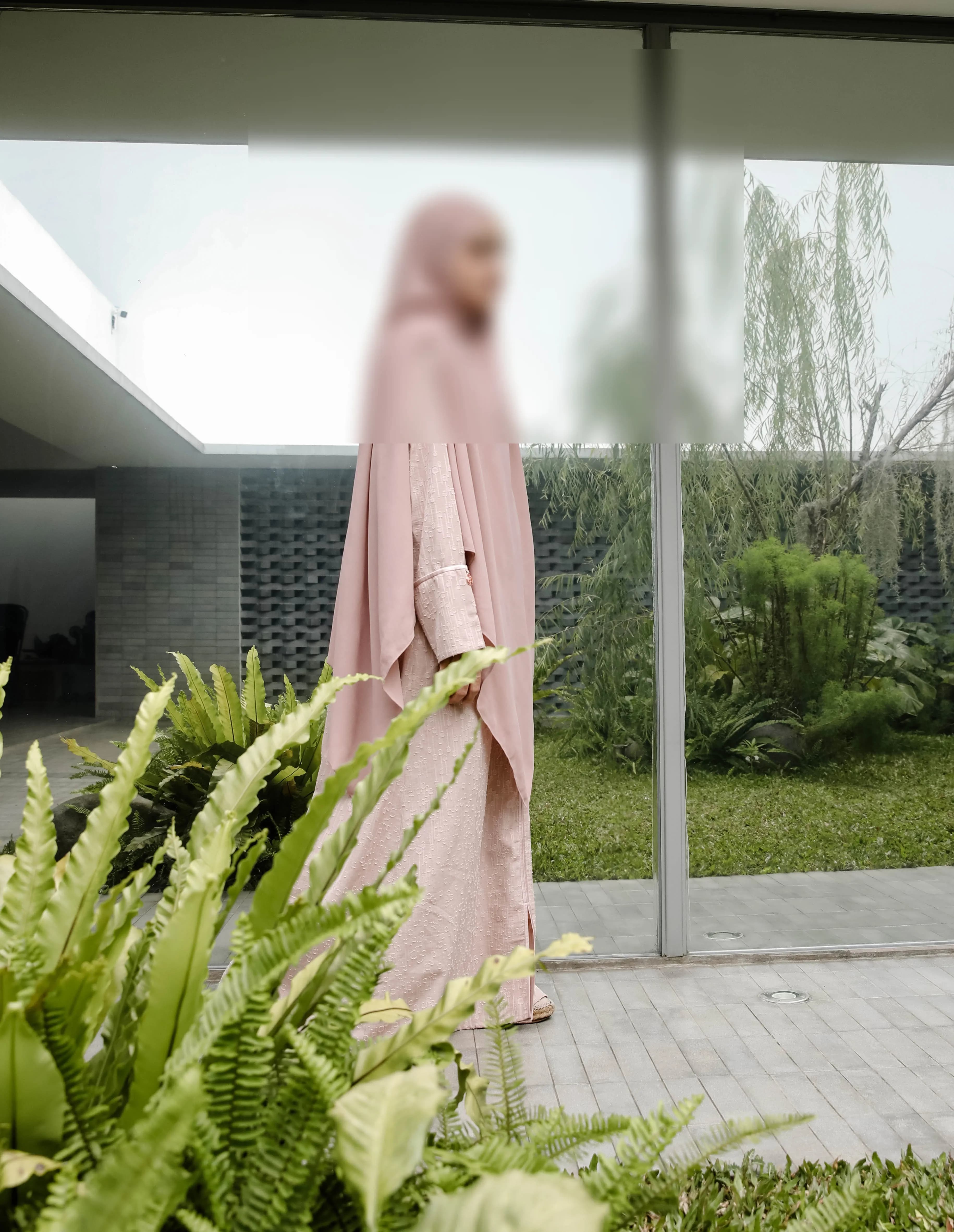 The Textured Abaya